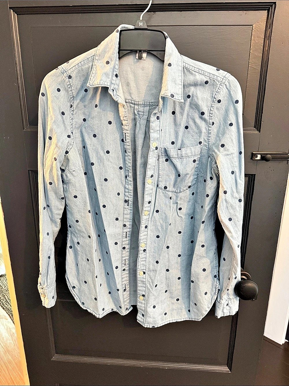 Old Navy The Classic Shirt Polka-Dot Chambray Button Down Blue & White Small